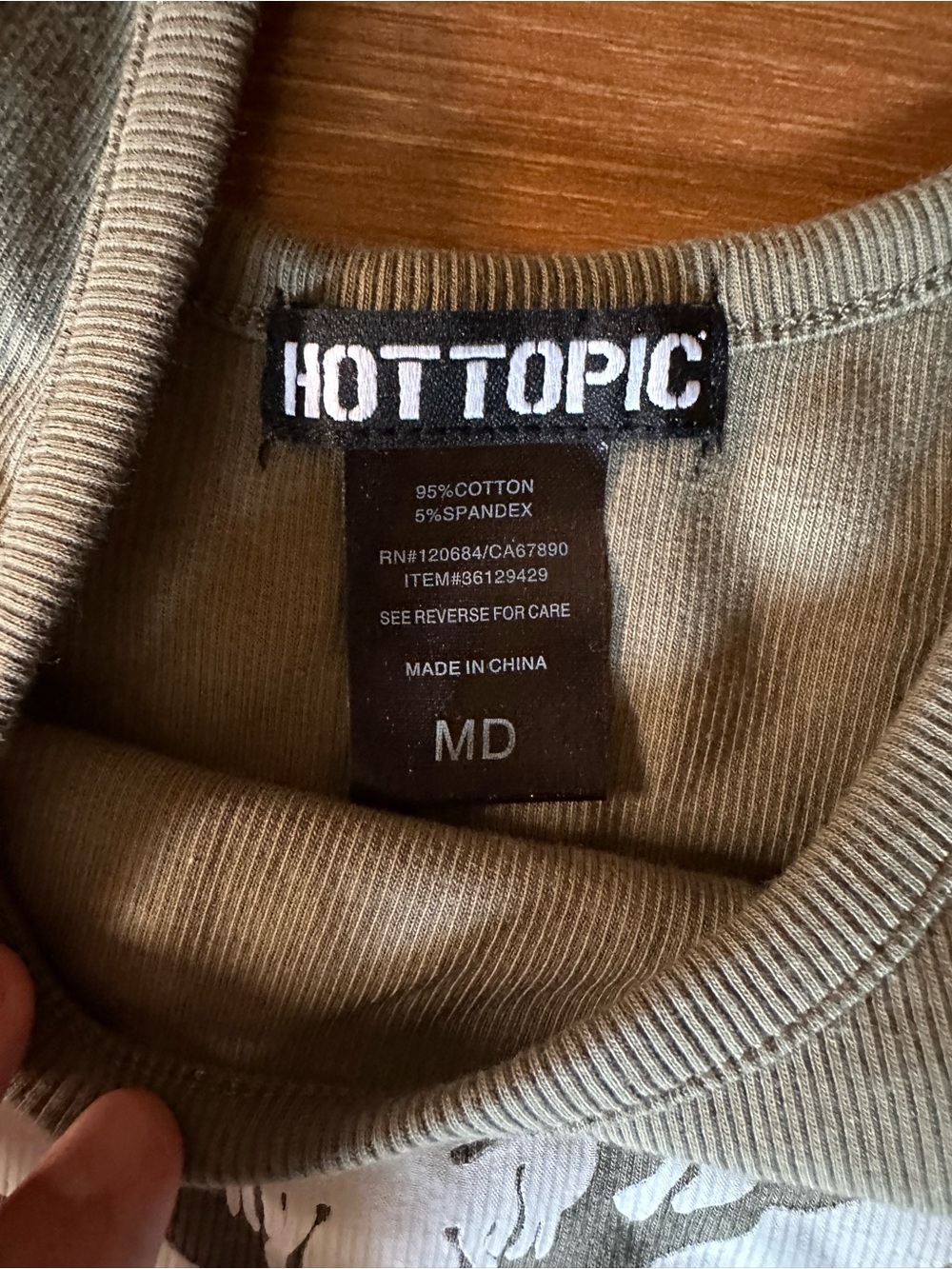 ๐ Hot Topic Olive Green Ribbed Tank with White Ribcage Graphic - Picture 7 of 9